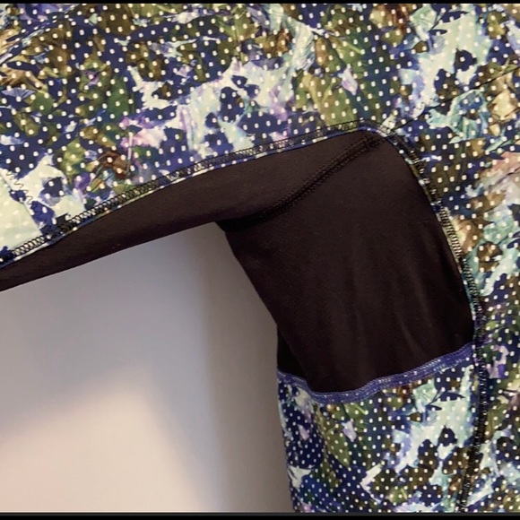 🦄Lululemon water bound Runbeam Hoodie Rash Guard Pullover RARE Size 12 - Picture 3 of 10